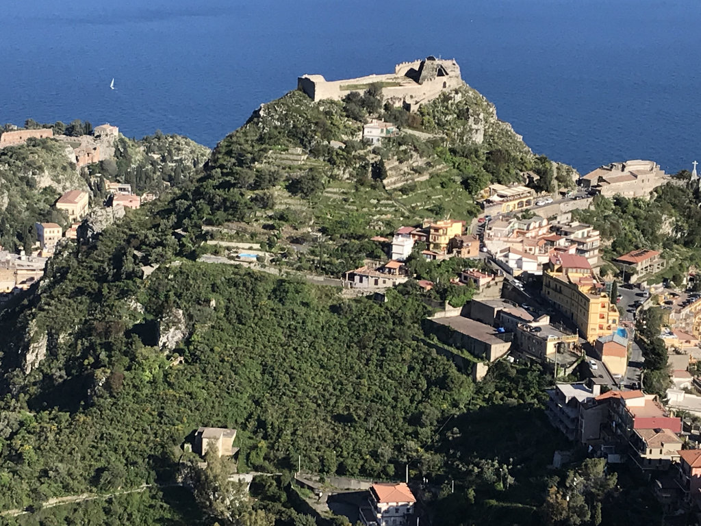 Familienbetrieb in der Nähe von Taormina mit Panoramablick - Villa Regina Castelmola