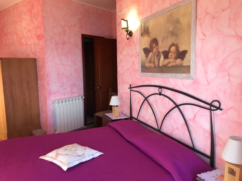 Buchen Sie die Zimmer der Villa Regina Taormina in Castelmola